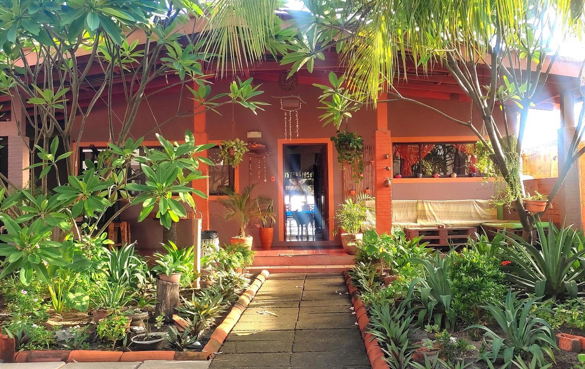 El Belga Loco Hotel Las Penitas Exterior photo
